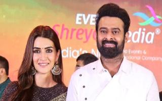 at-adipurush-event-prabhas-says-he-will-get-married-in-tirupati-amid-dating-rumours-with-kriti-sanon